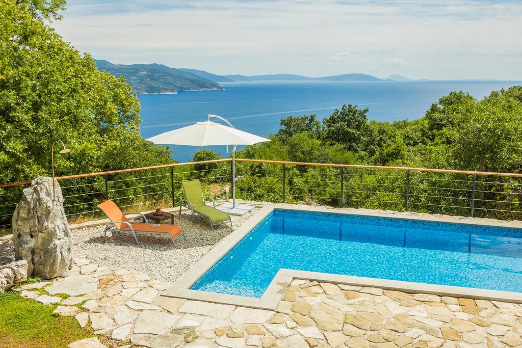 Ivanini Secluded Stone Villa With A Stunning View Брсеч Экстерьер фото