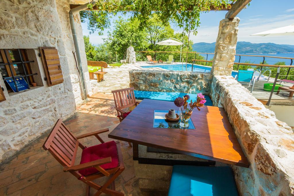 Ivanini Secluded Stone Villa With A Stunning View Брсеч Экстерьер фото