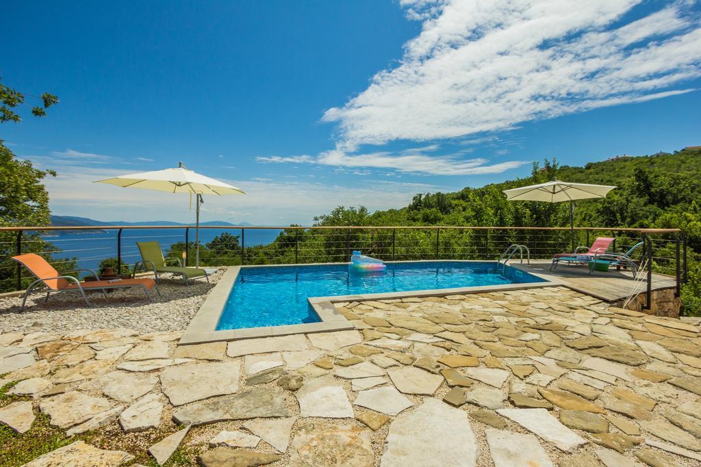 Ivanini Secluded Stone Villa With A Stunning View Брсеч Экстерьер фото