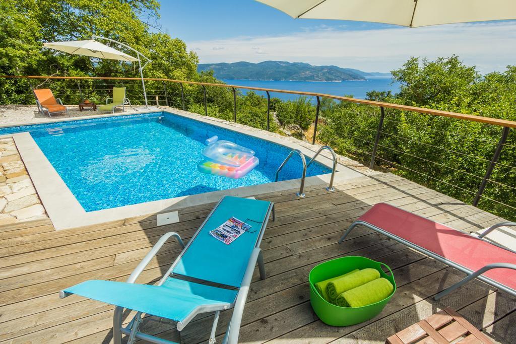 Ivanini Secluded Stone Villa With A Stunning View Брсеч Экстерьер фото